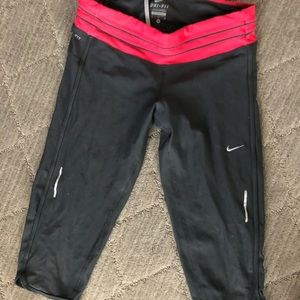 Nike short leggings
